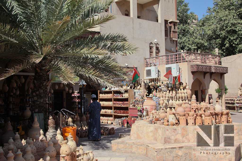 12 Best Shopping Places In Oman 1 Nizwa Souq